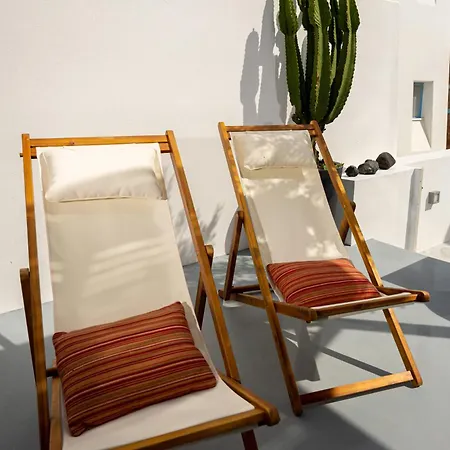 Villa New Misilia Suite & Private Jacuzzi Vothon