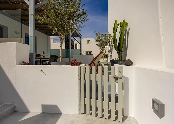 New Misilia & Private Jacuzzi Villa